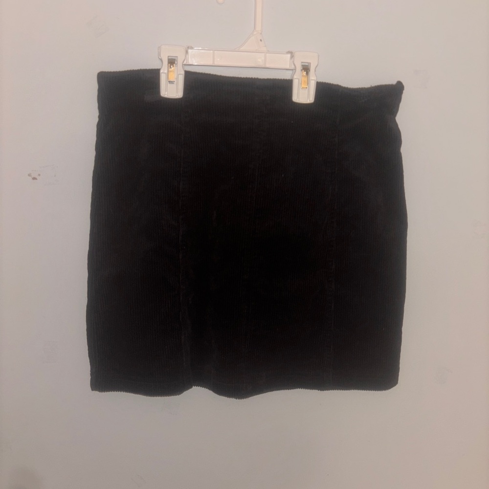 Mi Ami Black Corduroy Mini Skirt – Size Small